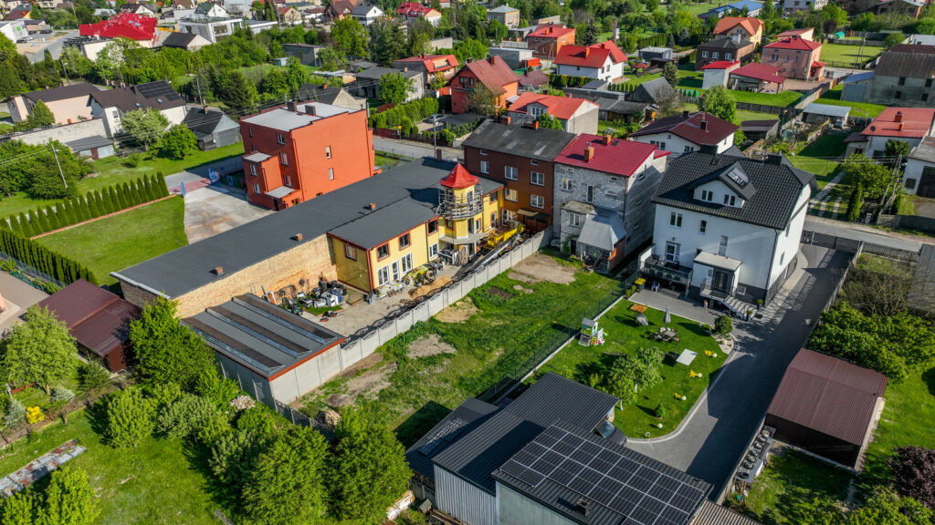 Bliźniak w świetnej lokalizacji - zdjęcie 7