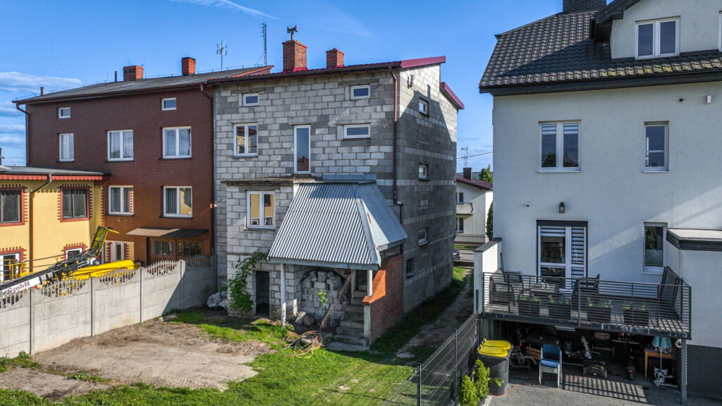 Bliźniak w świetnej lokalizacji - zdjęcie 8