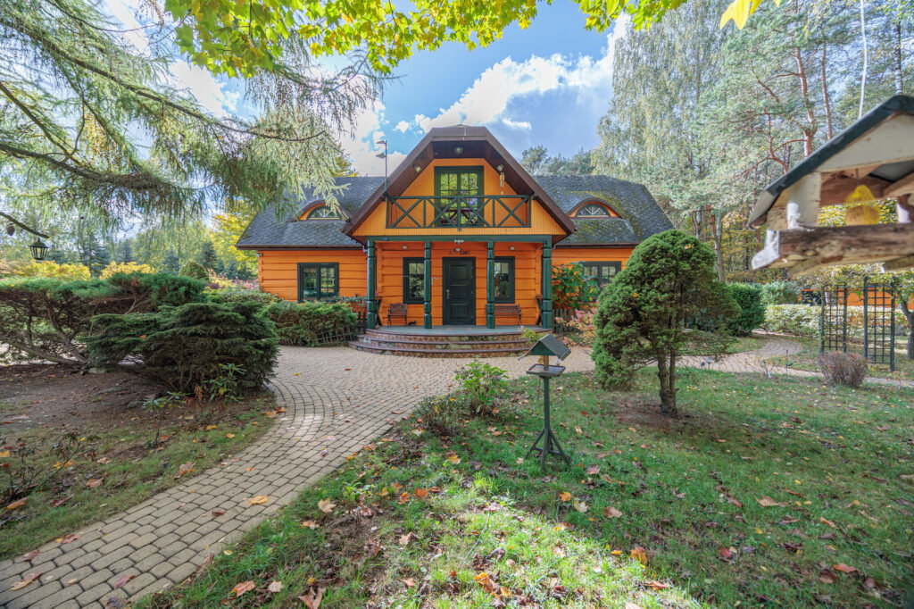 Piękny dom z bala na działce 6900m2 obok Warszawy - zdjęcie 6