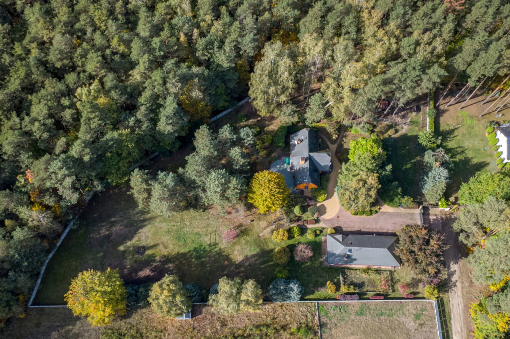 Piękny dom z bala na działce 6900m2 obok Warszawy - zdjęcie 43