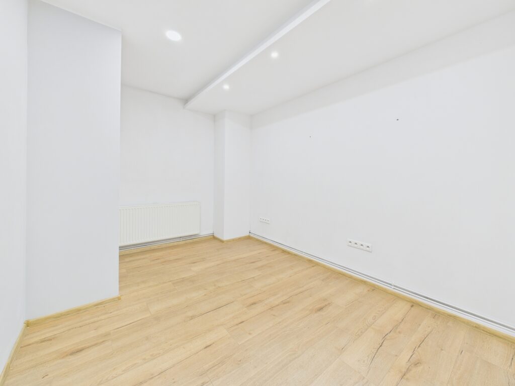 Lokal handlowo - usługowy na wynajem 244 m2 - zdjęcie 16