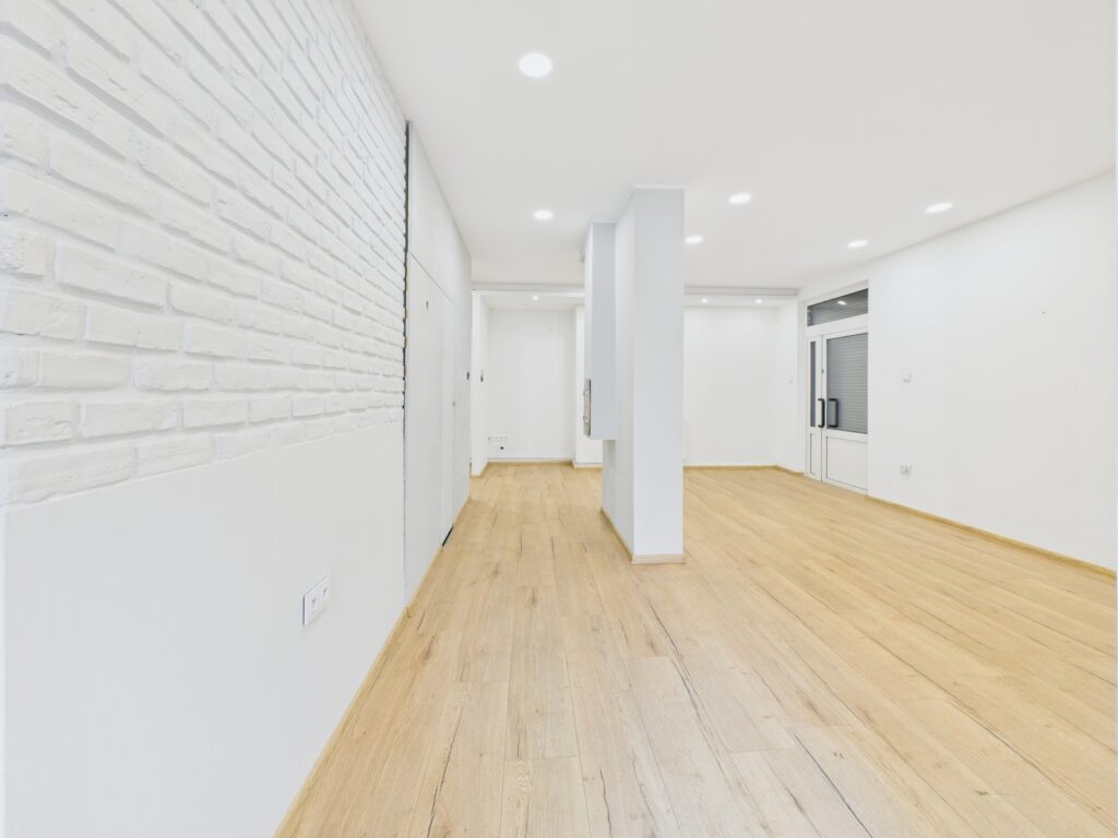 Lokal handlowo - usługowy na wynajem 244 m2 - zdjęcie 18