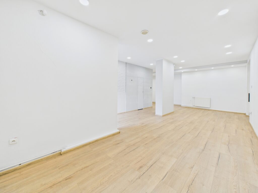 Lokal handlowo - usługowy na wynajem 244 m2 - zdjęcie 13