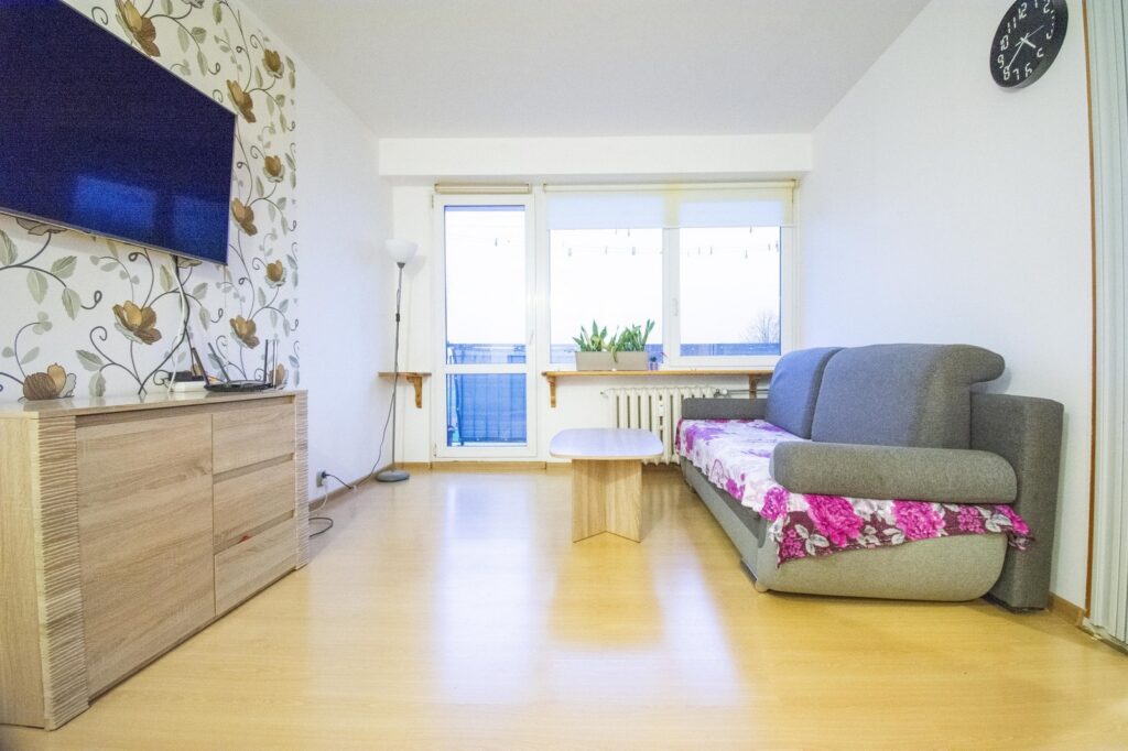 Spółdzielczo- własnościowe 48.3 m2/balkon/piwnica - zdjęcie 2