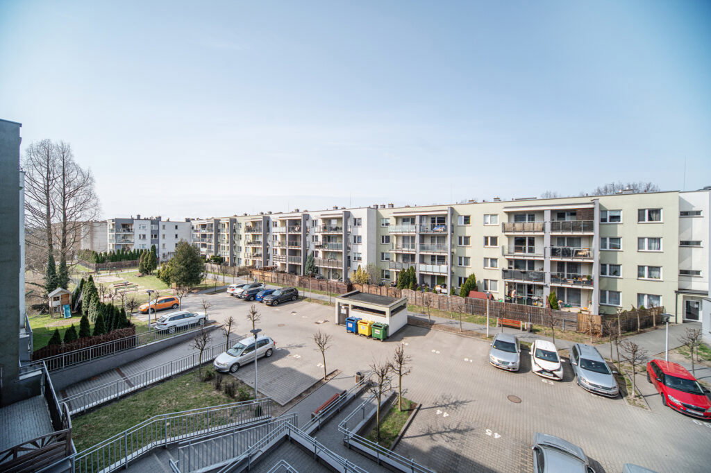 3-pokoje z dużym balkonem, podwójnym m. postojowym - zdjęcie 10