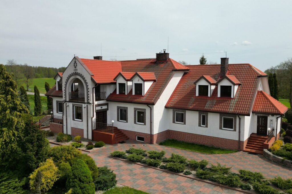 Posiadłość z zapleczem pod Suwałkami - zdjęcie 1