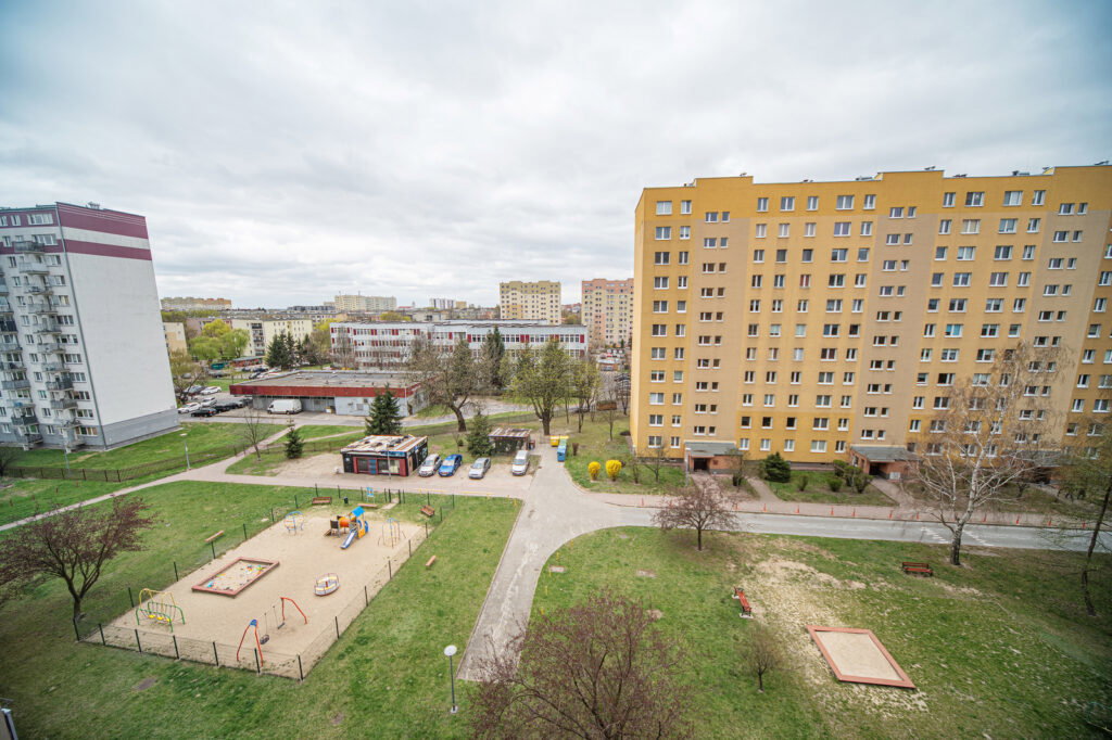 Kawalerka na Ursusie z dużym balkonem - zdjęcie 14