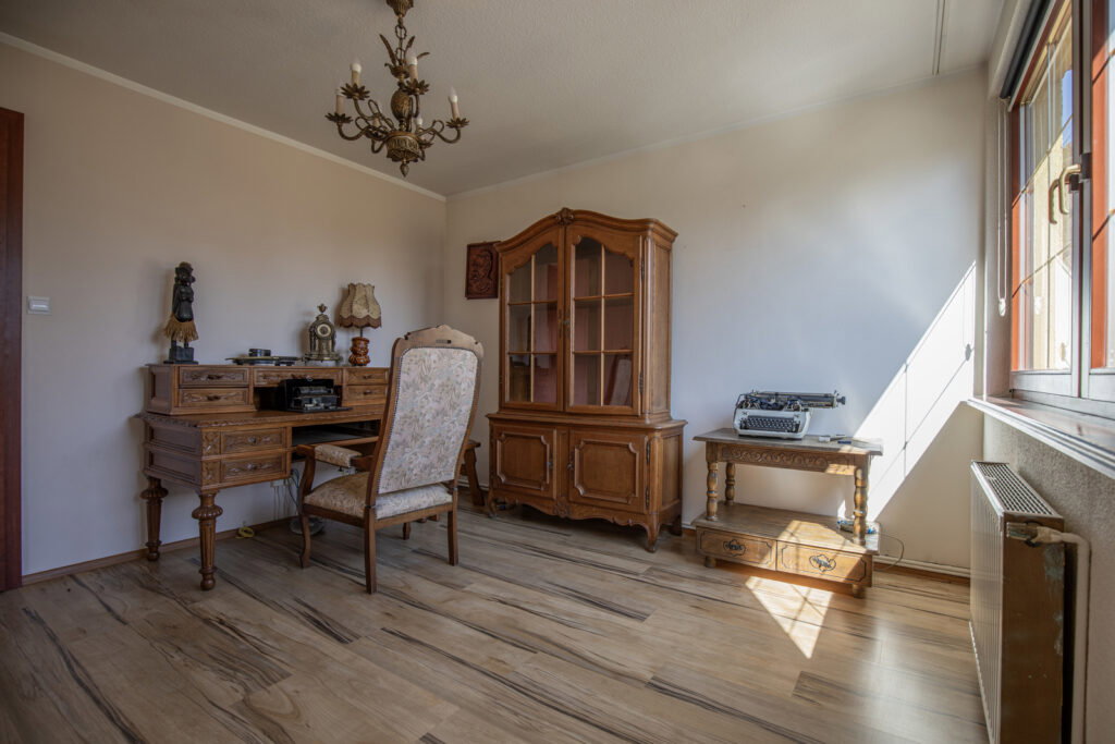 Przestronny dom z dużą działką w Lubszy - zdjęcie 6