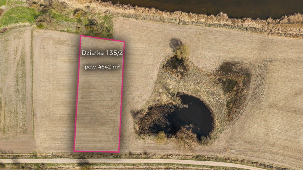 Działka o pow. 4642m2 w Stobcu gmina Stegna - zdjęcie 1