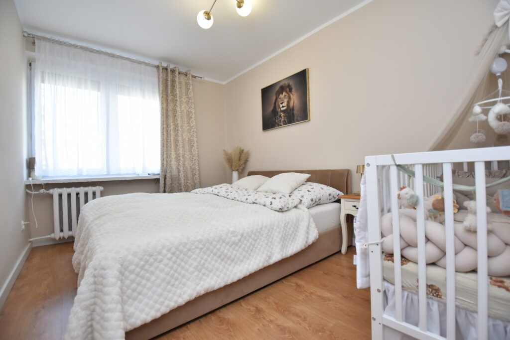 Mieszkanie 3 pokoje, 1 piętro, blok, balkon - zdjęcie 6
