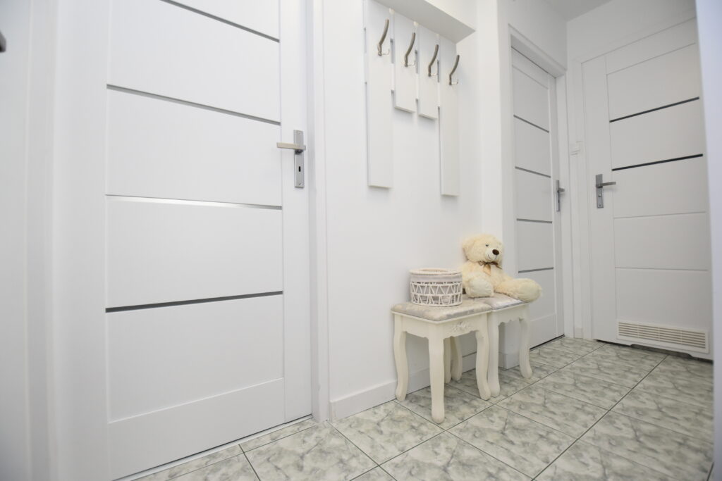 Mieszkanie 3 pokoje, 1 piętro, blok, balkon - zdjęcie 12