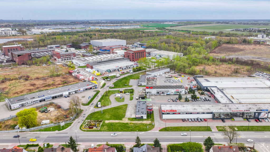 Lokal handlowo - usługowy na wynajem 244 m2 - zdjęcie 21