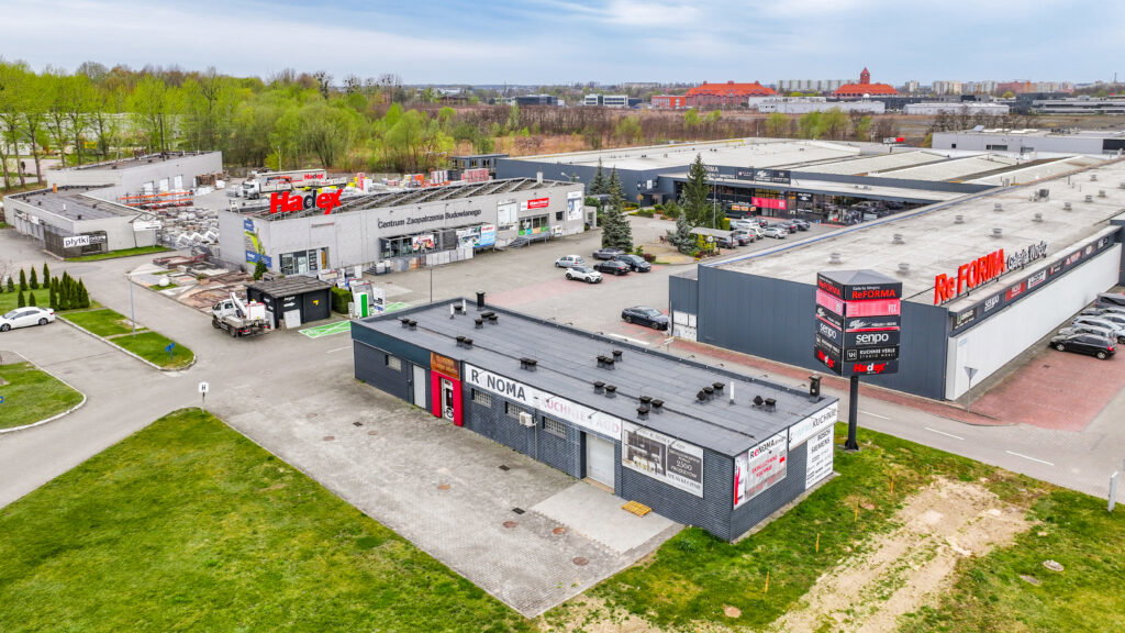 Lokal handlowo - usługowy na wynajem 244 m2 - zdjęcie 4