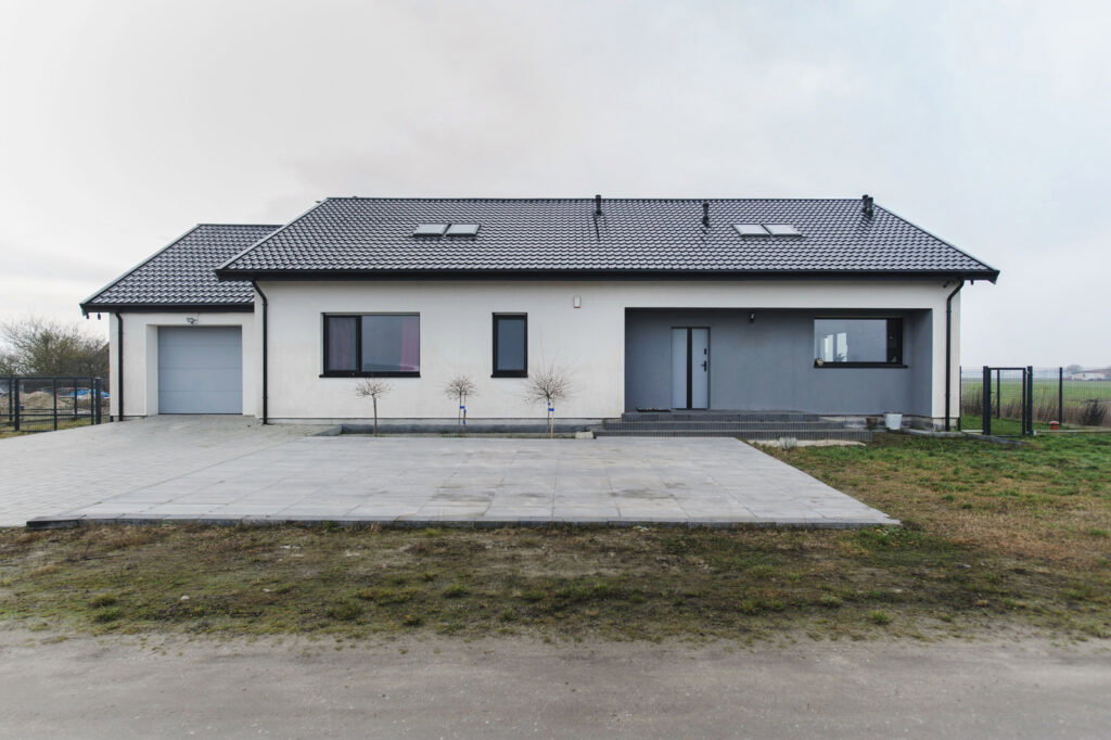 Nowoczesny dom w Wytrębowicach koło Łysomic - zdjęcie 17