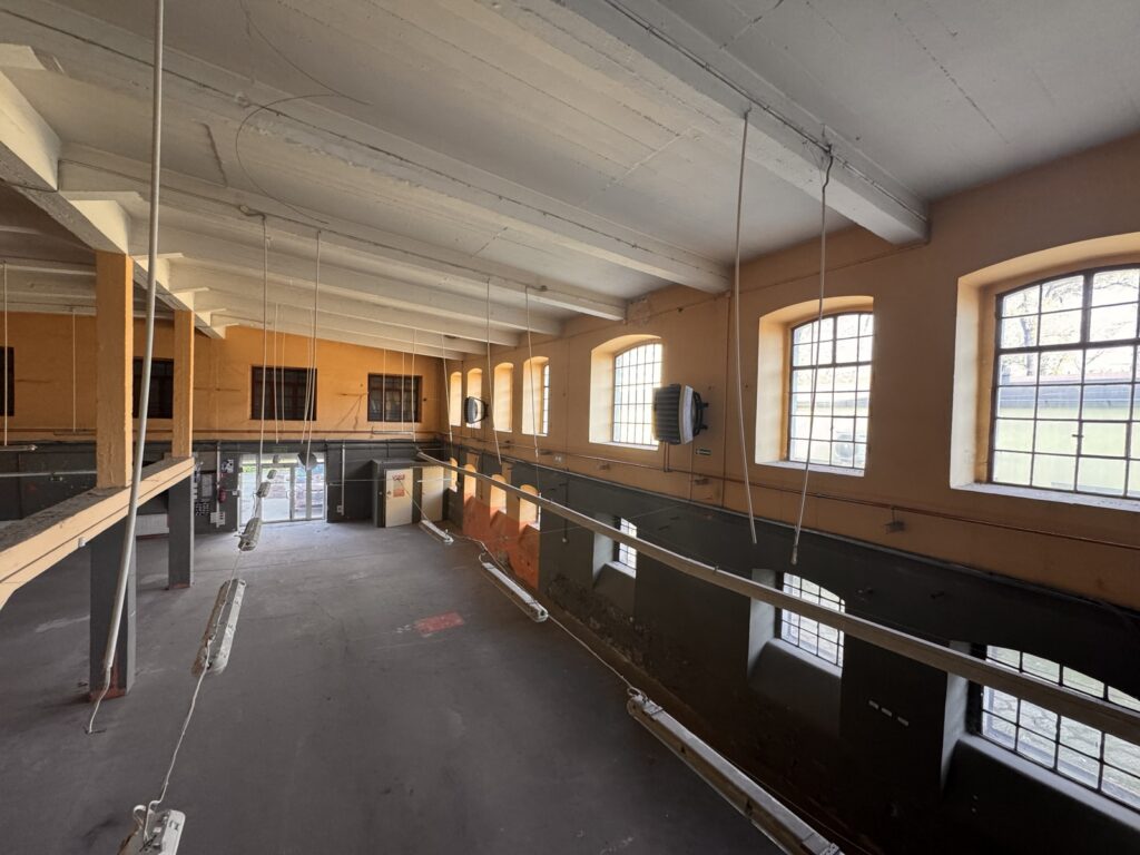 700 m² - wielofunkcyjny lokal w placem i magazynem - zdjęcie 5
