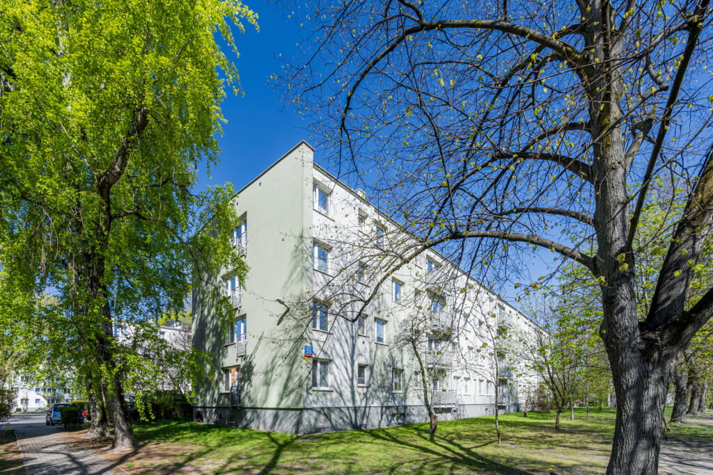 Słoneczna kawalerka z balkonem na Woli - zdjęcie 12