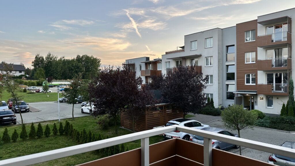 Przestronne i jasne mieszkanie z balkonem Bażantów - zdjęcie 2