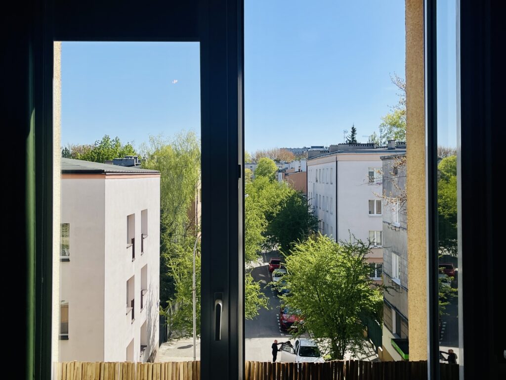 2 pokoje przy UŁ | zieleń za oknem - zdjęcie 1