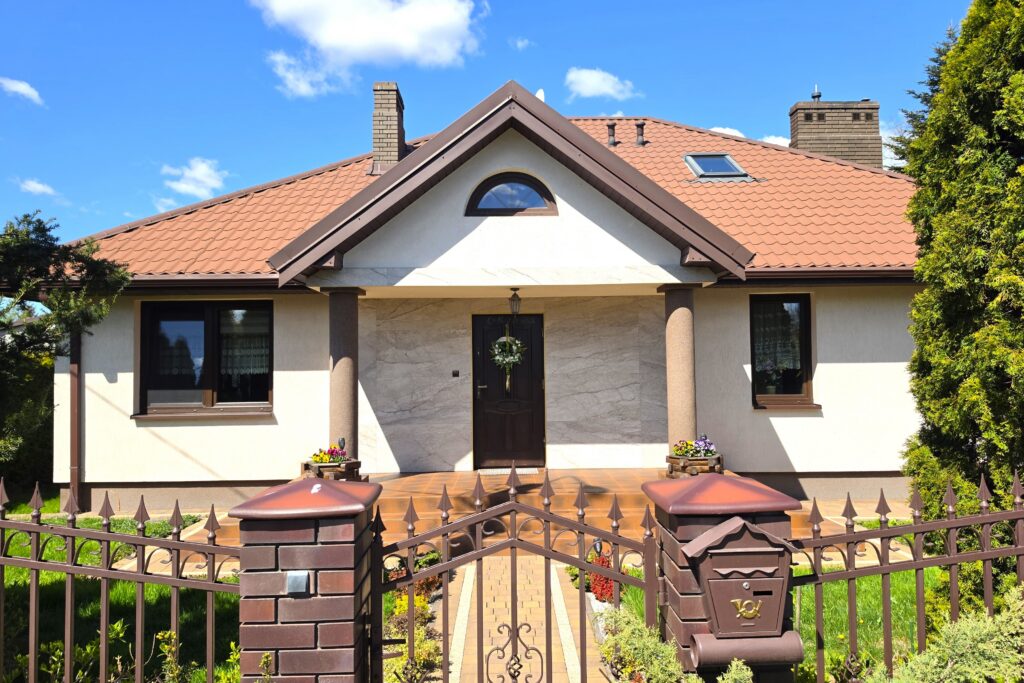 Dom z gotową przestrzenią pod biznes- 280 m2 - zdjęcie 17