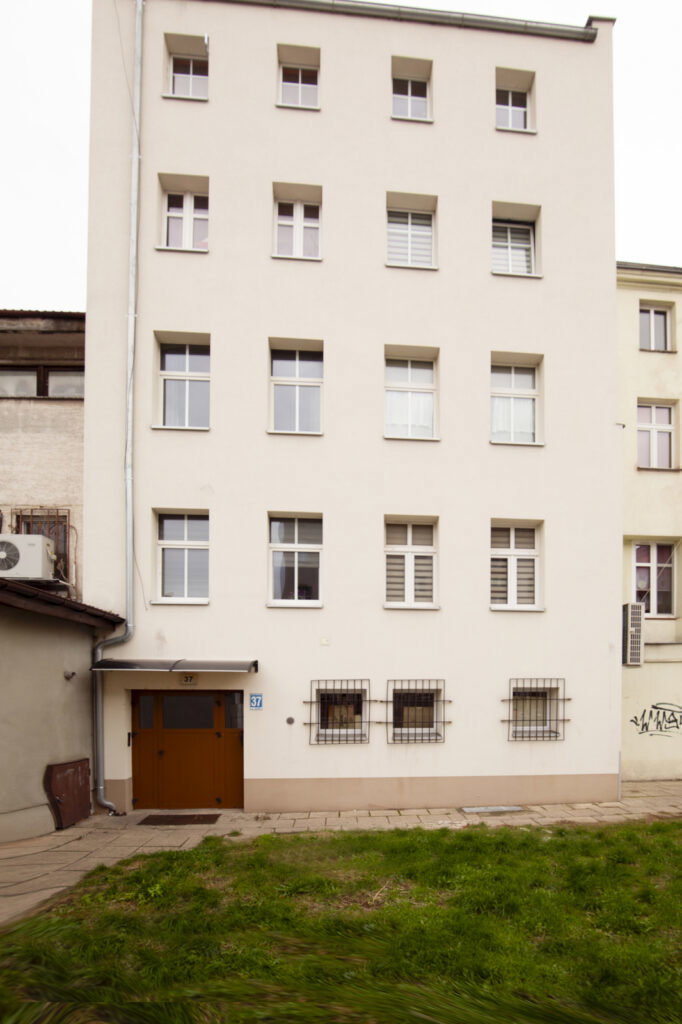 Kawalerka po remoncie, w centrum miasta - zdjęcie 14