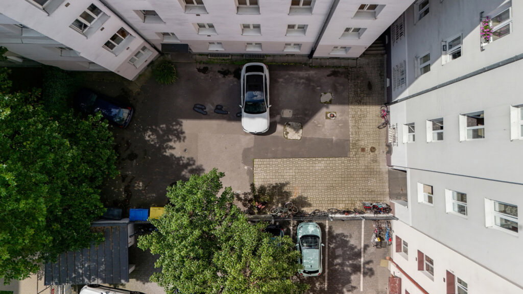 Ciche po remoncie – 2 pokoje w sercu Warszawy - zdjęcie 13
