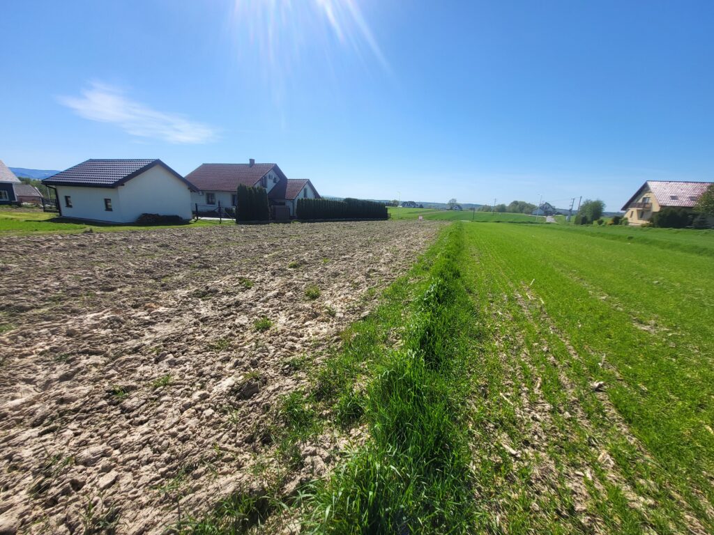 Działka budowlana pod usługi - zdjęcie 9