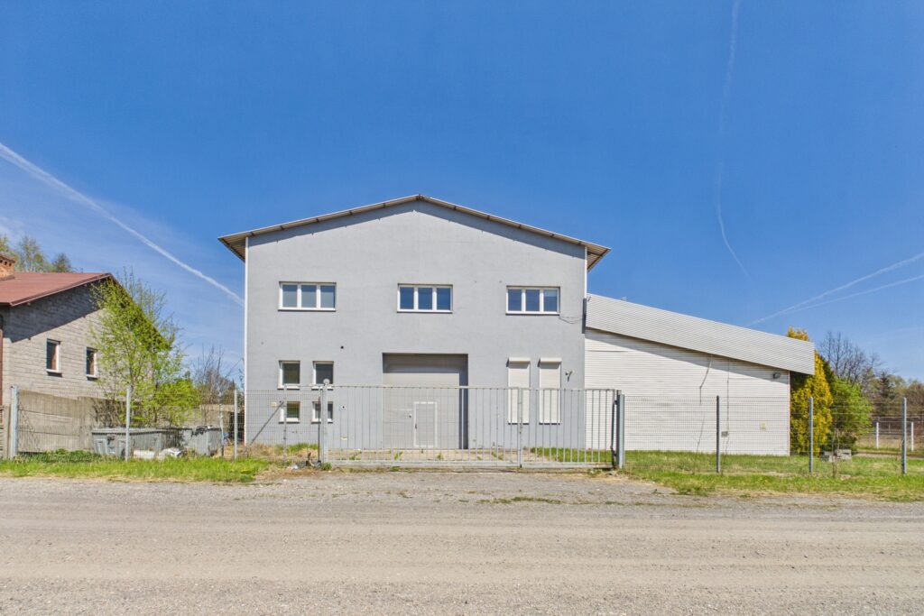 Hala produkcyjno-magazynowa przy centrum handlowym - zdjęcie 1