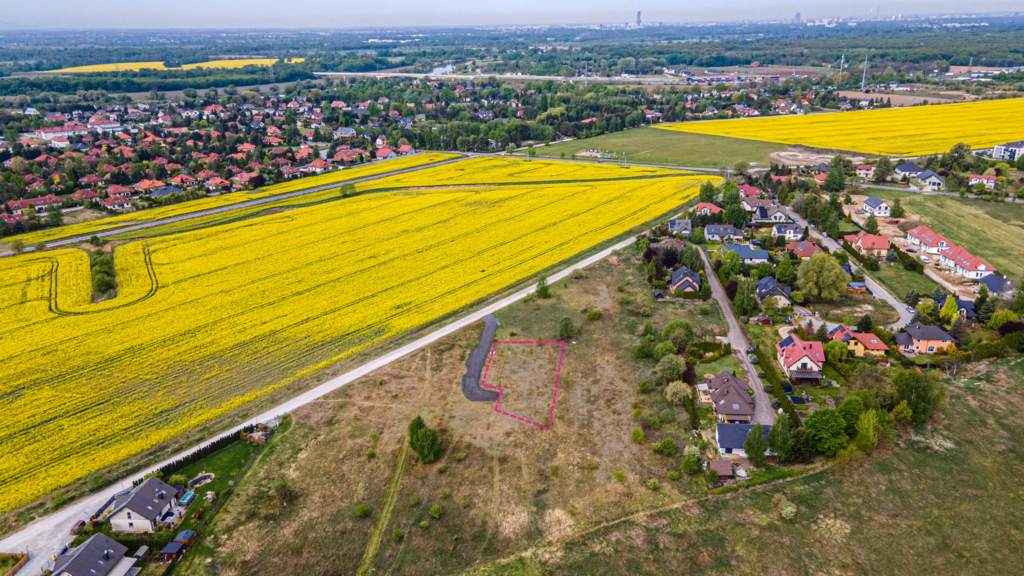 Twoje miejsce na dom - spokój i przestrzeń - zdjęcie 1