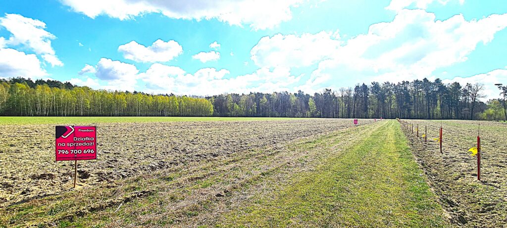 Działki budowlane na sprzedaż - Zahajki - zdjęcie 1