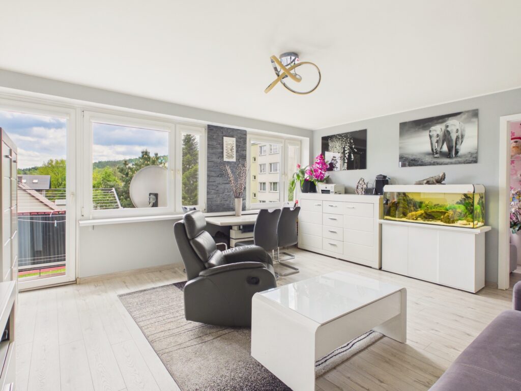 Mieszkanie z widokami, 3 pokoje, balkon ! - zdjęcie 1