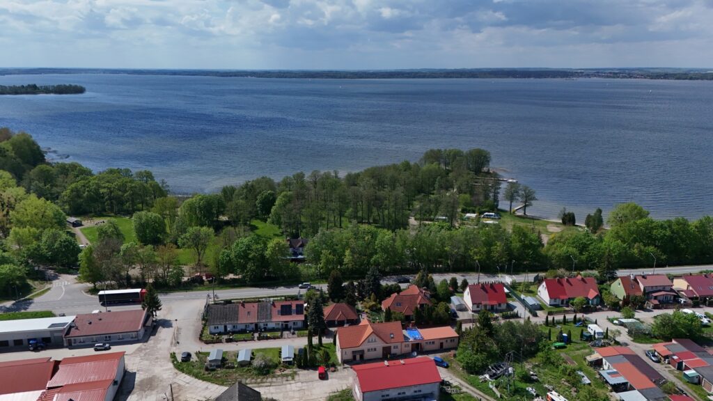 Dom z 3 garażami - Bystry k. Giżycka przy S W J M - zdjęcie 5