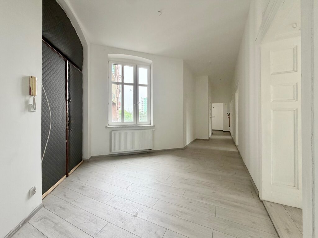 Wyremontowane i przestronne - 87m - Pl. Wolności 2 - zdjęcie 12