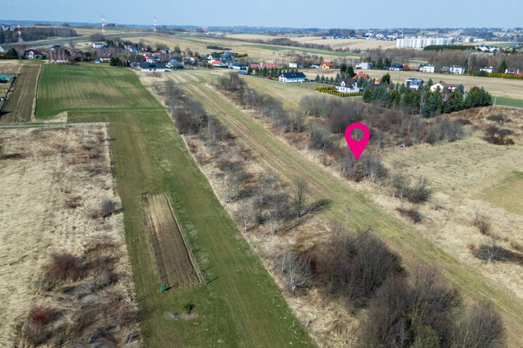 Działka inwestycyjna blisko Rzeszowa, WZ w toku - zdjęcie 1