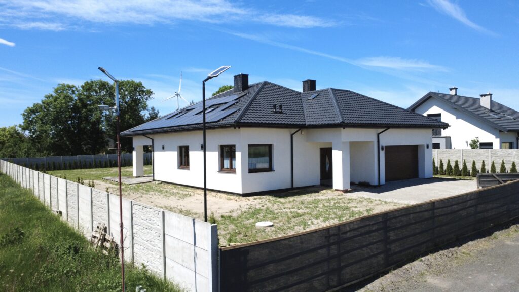 Nowy i energooszczędny dom 2024 w Chojnach - zdjęcie 27