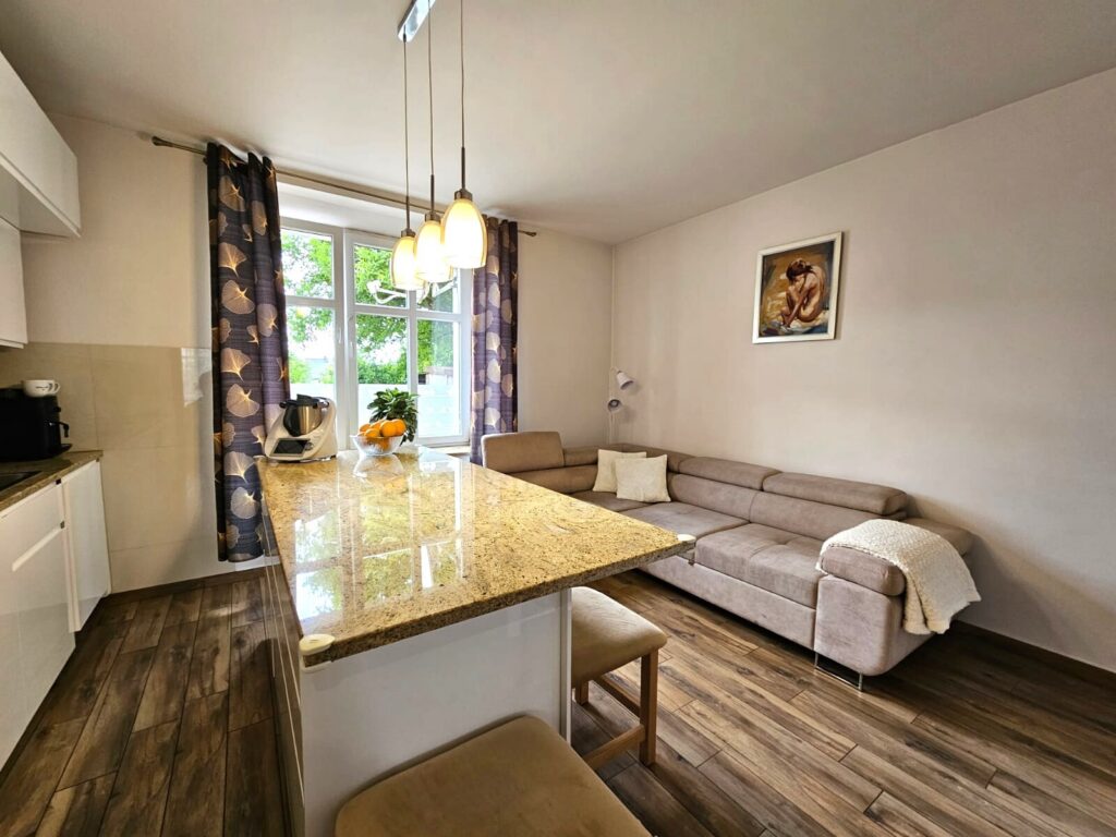 Luksusowy apartament 86m² w odnowionej kamienicy - zdjęcie 1