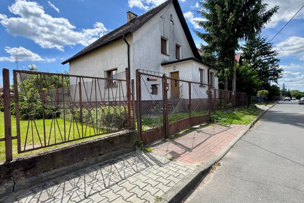 Rezerwacja . Dom z garażem , ul. Zakopiańska. - zdjęcie 1