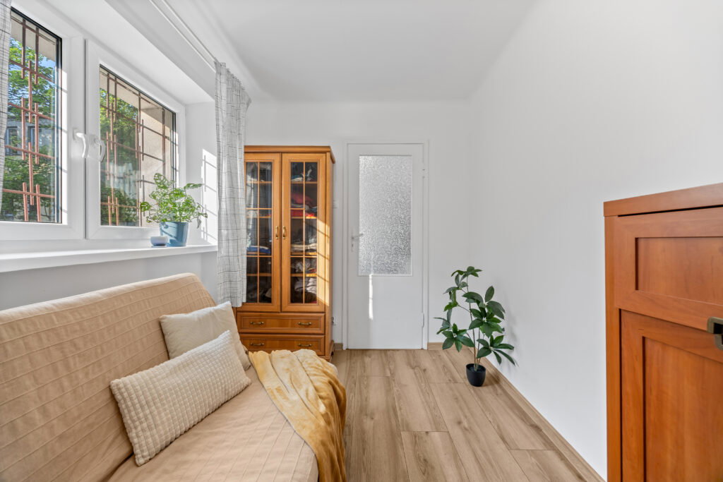 2 pokoje po remoncie | Balkon | 220 m do PKP - zdjęcie 8