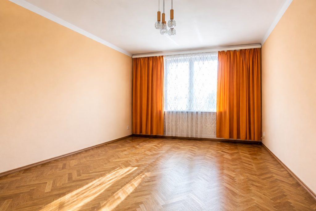 Kamienica trzy pokoje, oddzielna kuchnia - zdjęcie 1