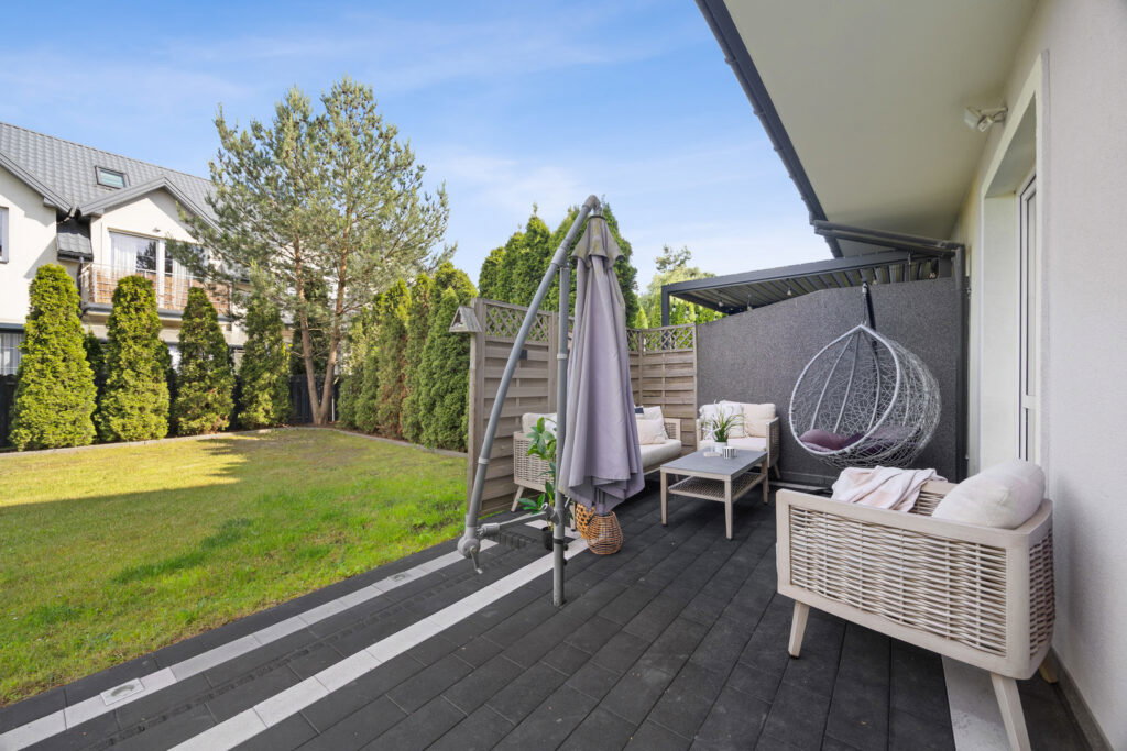 Zadbany bliźniak 157 m² z pięknym ogrodem i klimat - zdjęcie 16