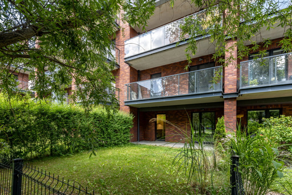 Stara Cegielnia | 2 ogródki | Prywatny park - zdjęcie 1