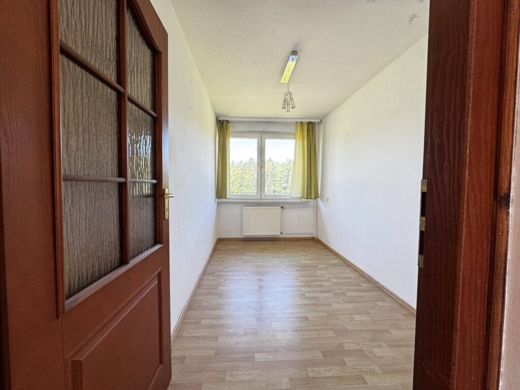 Dwupoziomowe mieszkanie z garażem i ogrodem - zdjęcie 11