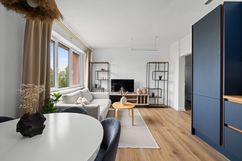 3 pokoje po generalnym remoncie | balkon - zdjęcie 4