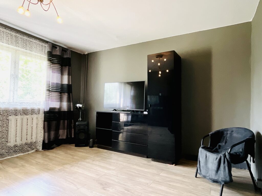 1 piętro, duża loggia i kuchnia – Olechów - zdjęcie 3