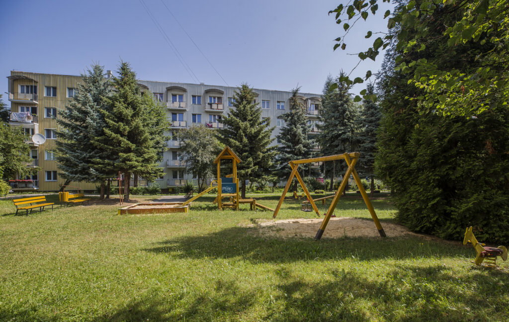 3 pokojowe rozkładowe mieszkanie na osiedlu Kmity - zdjęcie 16