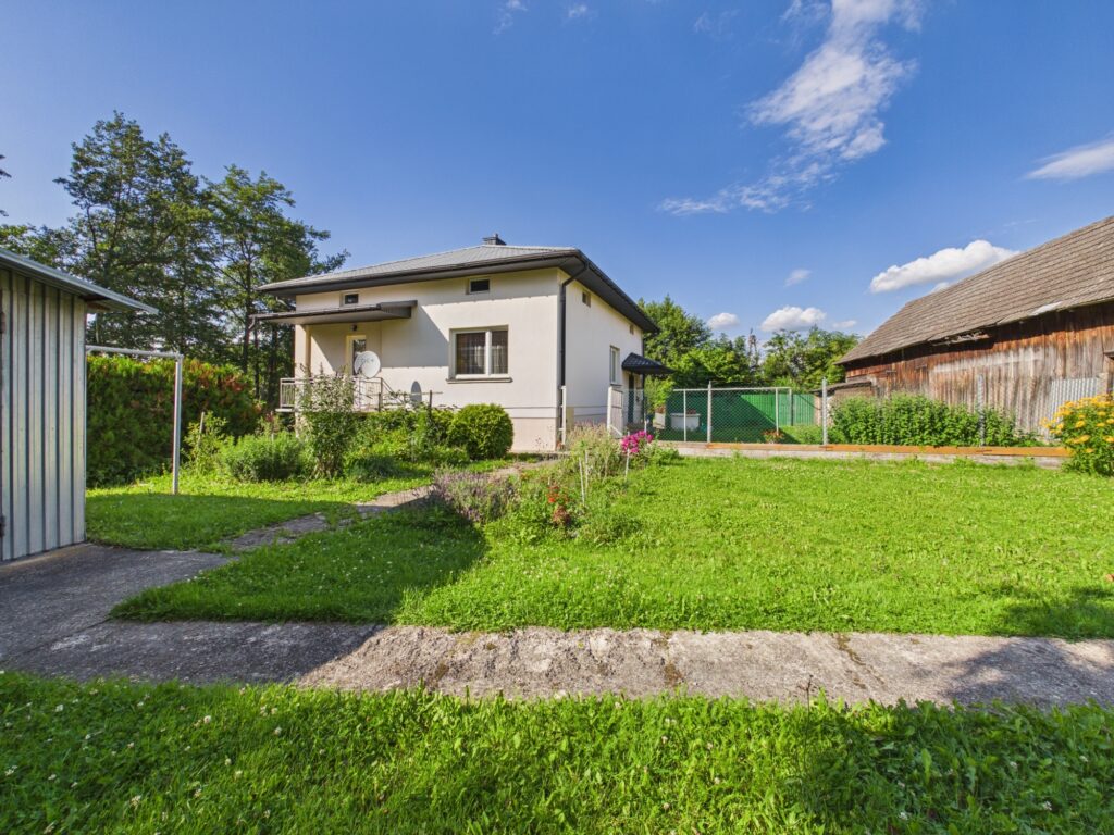 Zadbany dom 3-pokojowy w Szewnie, działka 65 arów - zdjęcie 1