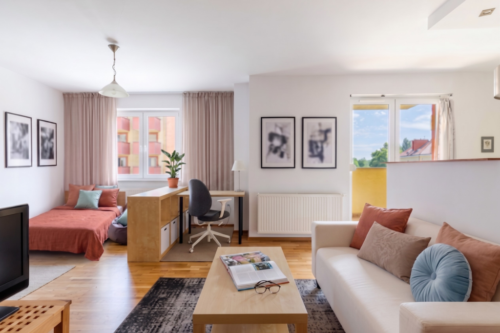1 pokojowe | Huby | balkon | komórka - zdjęcie 1