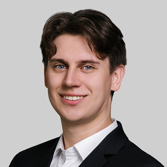 Sebastian Drężek - Agent Nieruchomości - Freedom