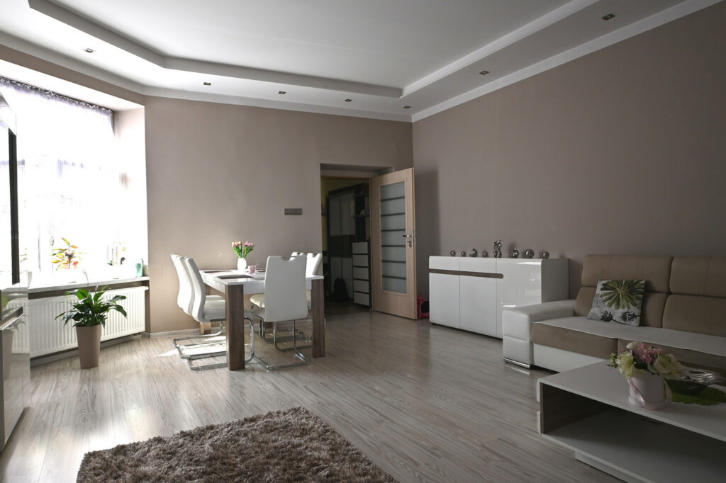 Kamienica inwestycyjna + działka w centrum - zdjęcie 4