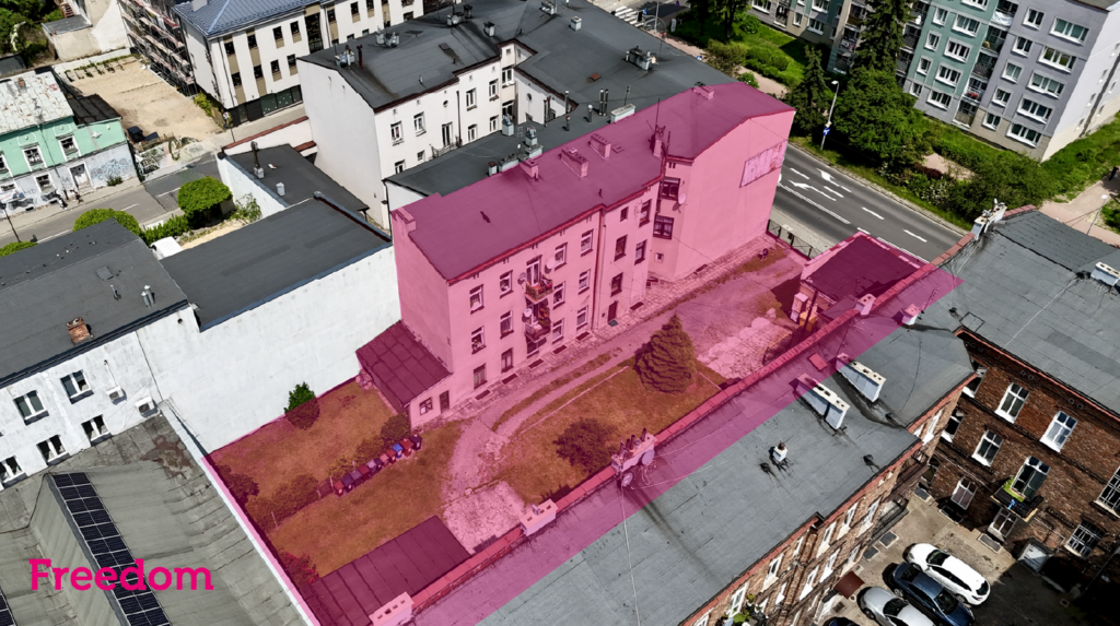Kamienica inwestycyjna + działka w centrum - zdjęcie 2