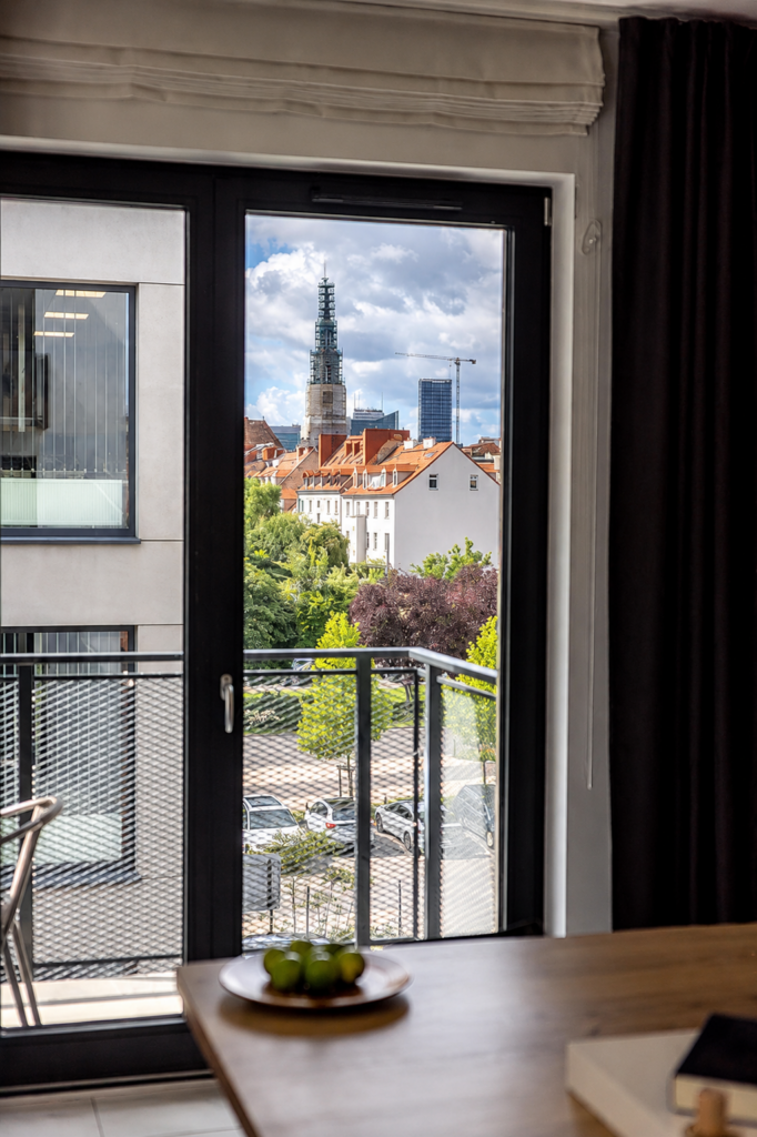 Apartament z widokiem na Ratusz i dwoma balkonami - zdjęcie 4
